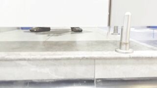 7月新流出厕拍大神 潜入某机构女厕变焦高清偷拍几个少妇的逼逼