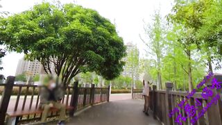 【真实露出】穿透明衣服散步，被陌生人围观。