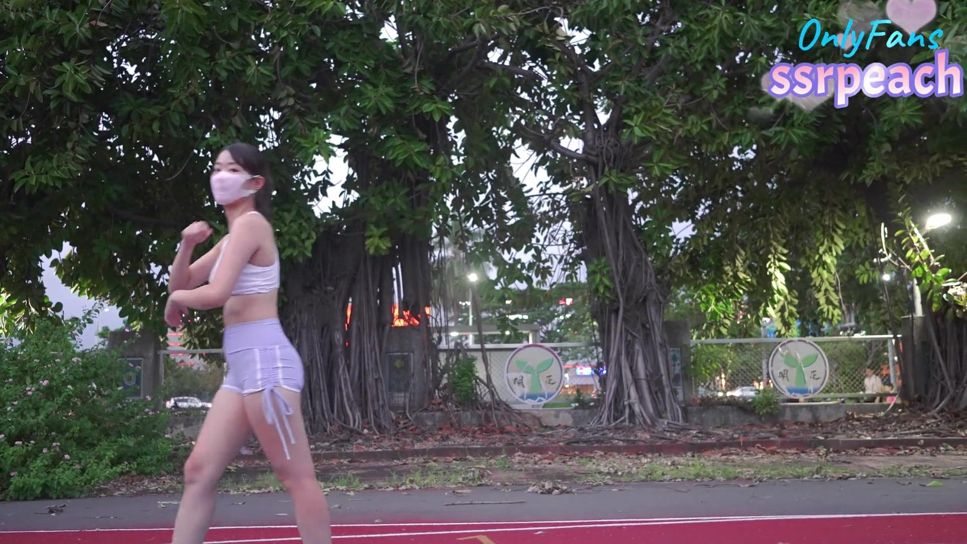 【SSRPeach】台湾清华大学外文系臀后健身教练「Ellie」OF剧情私拍，要来我家吃CLA减脂药？后入私人瑜伽教练蜜桃臀