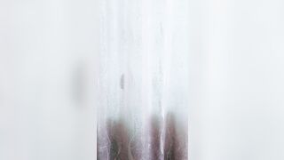 【剧情演绎】超骚的大奶骚货勾引炮友 边看片边帮其打飞机，主动骑乘摇曳肏屄