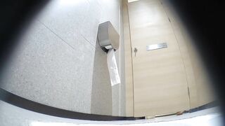 7月新流出夜总会女厕高清后景偷拍 拖鞋靓妹呕吐完尿尿逼逼长得还可以