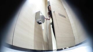 7月新流出夜总会女厕高清后景偷拍 拖鞋靓妹呕吐完尿尿逼逼长得还可以