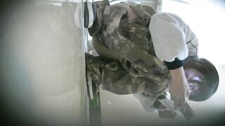 大神潜入大学女生宿舍全景偷拍 几位漂亮学姐的各种美鲍