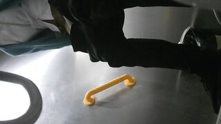 路边公厕偷拍四位美女嘘嘘 白裙高跟御姐人美B嫩