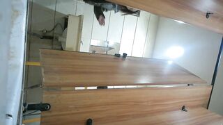 -商场女厕高清摄像头全景后拍众多的美女嘘嘘 各种神秘花园完美展示