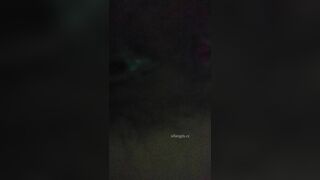 抄底拍到穿红蓝色民族舞的舞蹈生嫩逼，大阴唇看着真的好长啊