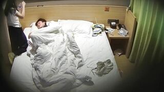 酒店精品✅校園情侶饑渴開鍾點房瘋狂做愛12