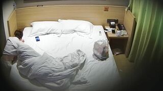 酒店精品✅校園情侶饑渴開鍾點房瘋狂做愛12