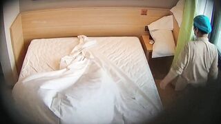 酒店精品✅校園情侶饑渴開鍾點房瘋狂做愛13