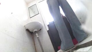 商場女廁高清攝像頭全景後拍衆多的美女噓噓❤️各種神秘花園完美展示15