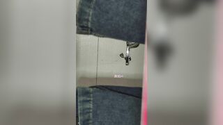 大神潜入购物中心女厕 近距离偷拍14位美女的各种鲍鱼