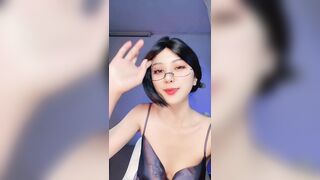 7月新品，极品舔屏阿黑颜女神【蘸点蜜桃酱】门槛福利，太懂男人了，口活技术一流，高潮脸道具深喉3