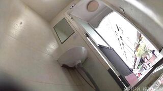 商場女廁高清攝像頭全景後拍衆多的美女噓噓❤️各種神秘花園完美展示11