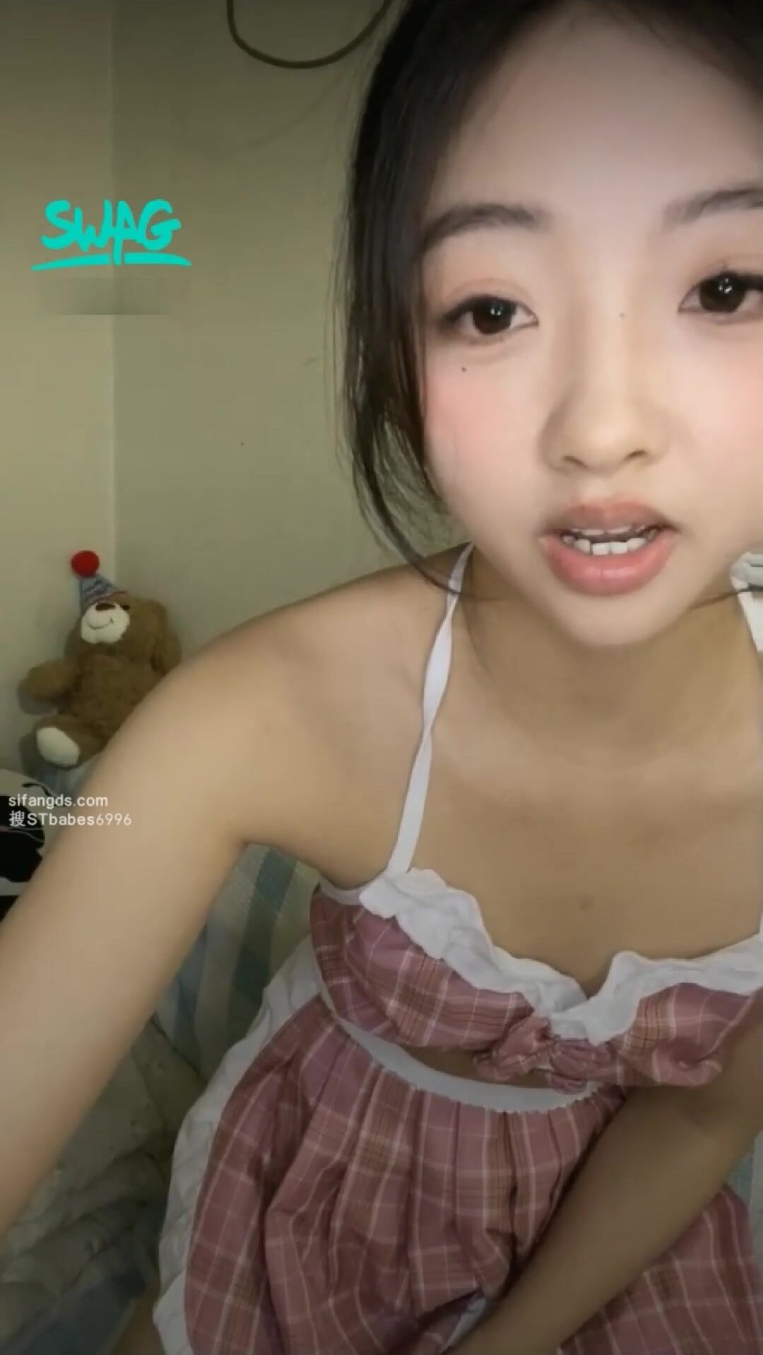 極品112【翹臀班花初下海 21歲新人桃氣泡泡自慰噴水付費】