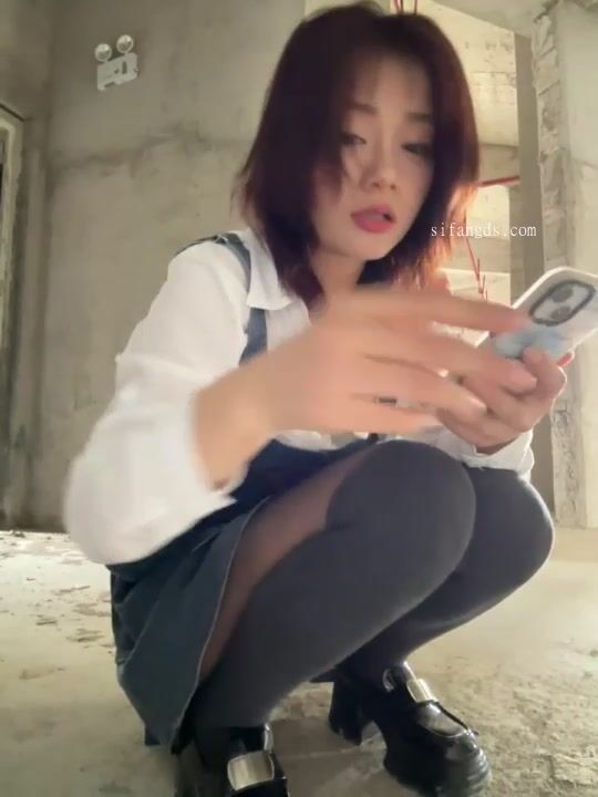 【顔值少女反差 Asia-Melody工地、公廁露出極緻誘惑】2