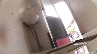 商場女廁高清攝像頭全景後拍衆多的美女噓噓❤️各種神秘花園完美展示