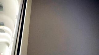 澡堂一路跟拍小姐姐清洗身体 镜子前化妆搓身体乳闺蜜浓密大黑B