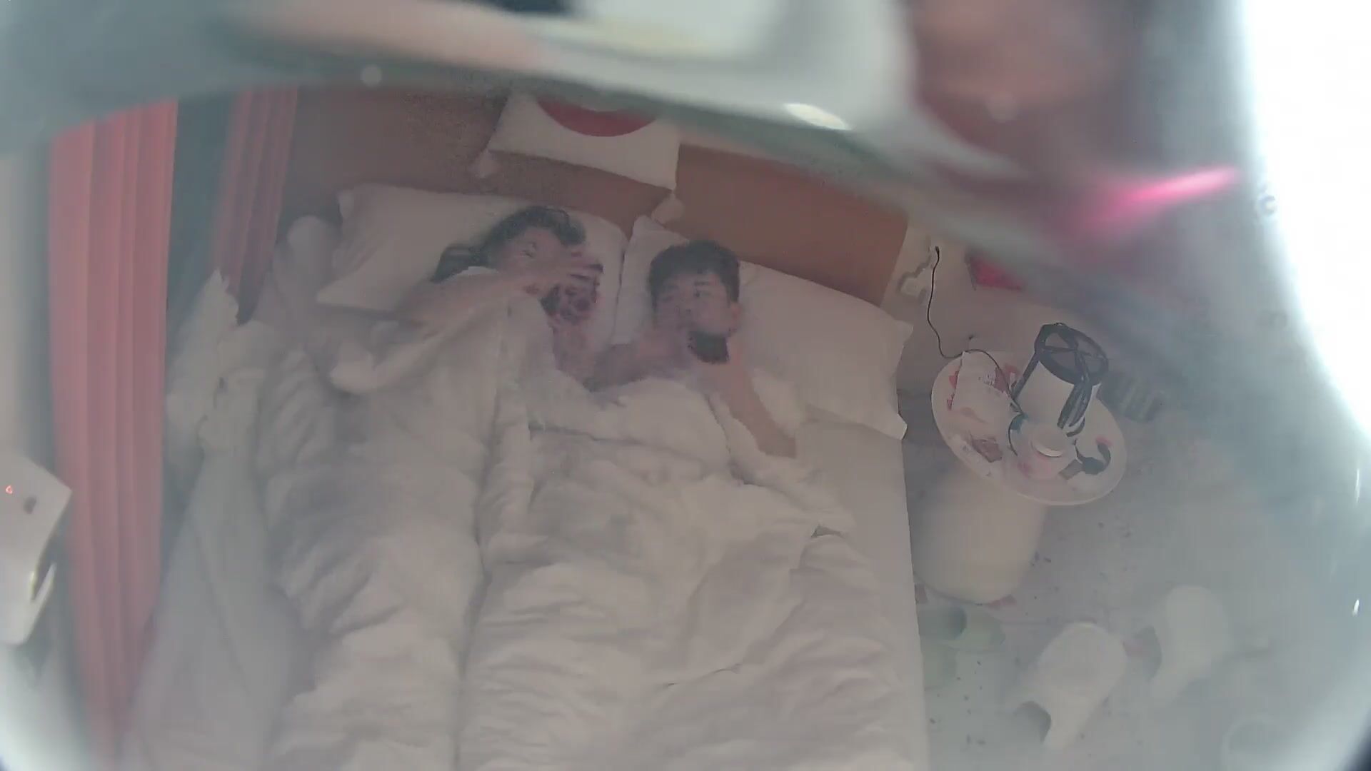 八月最新精品酒店偷拍 布置浪漫现场庆祝一周年庆祝结束 温柔良家型小姐姐被男友狠操两次完整版11