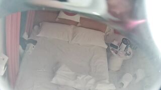 八月最新精品酒店偷拍 布置浪漫现场庆祝一周年庆祝结束 温柔良家型小姐姐被男友狠操两次20