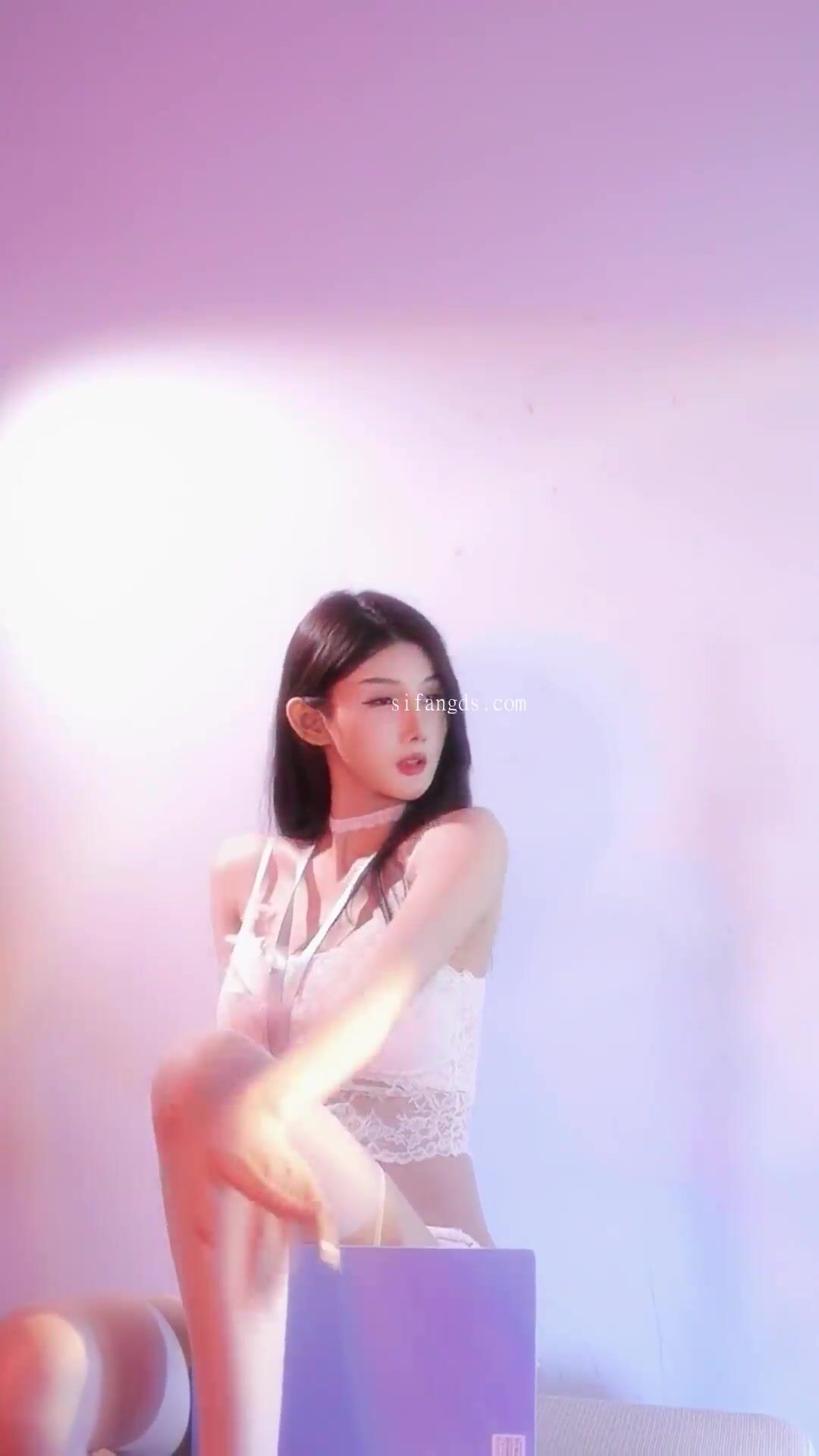 美腿女神 小鹿 性感腿舞合集 滿足你對腿的幻想09