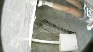 大神潜入KTV女厕全景偷拍20位美女嘘嘘❤️还有几位女神级的少妇人美B嫩7