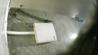 大神潜入KTV女厕全景偷拍20位美女嘘嘘❤️还有几位女神级的少妇人美B嫩2