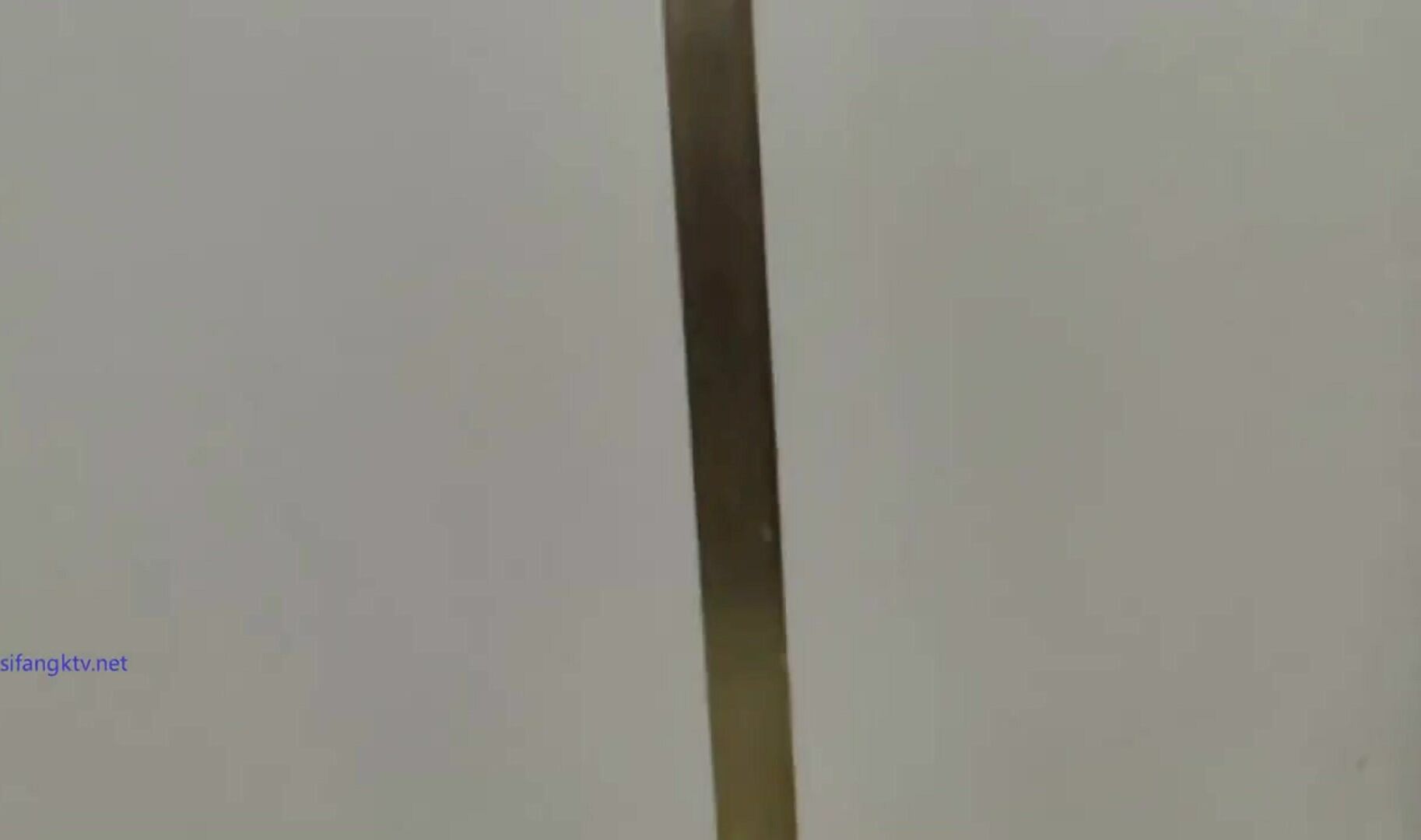 大神潜入商场女厕全景偷拍几位高跟美女 还有一位女神级的小姐姐人美B嫩