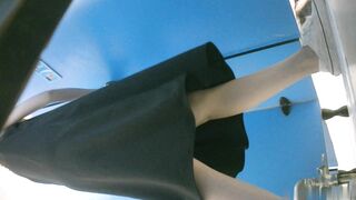 大神潜入商场女厕全景偷拍14位高颜值美女嘘嘘❤️人美B嫩9