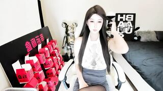 ST-966【超頂豪乳翹臀校花 bdbdzs門票秀 道具自慰噴水】11