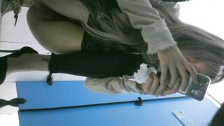 大神潜入商场女厕全景偷拍14位高颜值美女嘘嘘❤️人美B嫩07