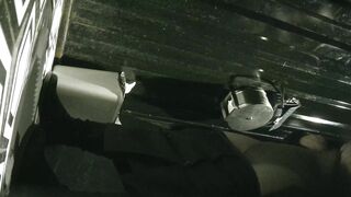 大神潜入KTV女厕偷拍多位极品少妇嘘嘘 竟然还有一对在里面打炮的情侣