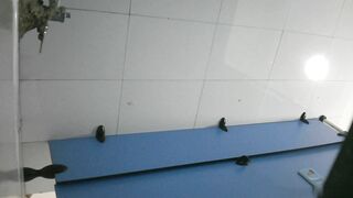 大神潜入商场女厕全景偷拍14位高颜值美女嘘嘘❤️人美B嫩2