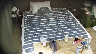 20250907⏩把甜美禦姐上面的嘴喂飽後我拉她上床喂下面的嘴0