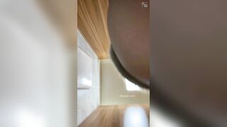 大神潜入办公楼女厕近距离抄底偷拍 5位美女同事的极品嫩鲍鱼2