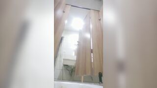 大神潜入郑州某商场女厕全景后拍众多的美女嘘嘘 各种极品鲍鱼一一展示