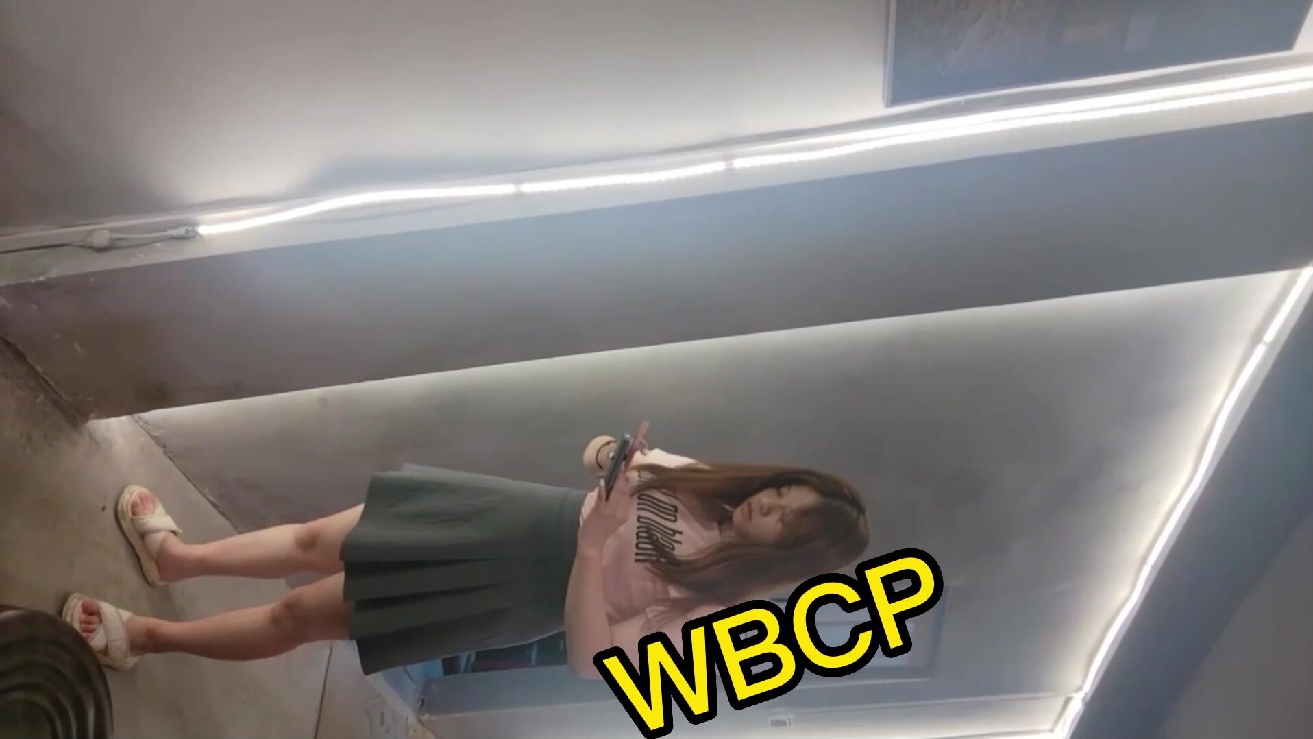 大神潜入火锅店女厕全景偷拍众多的小姐姐 各种极品鲍鱼完美呈现1