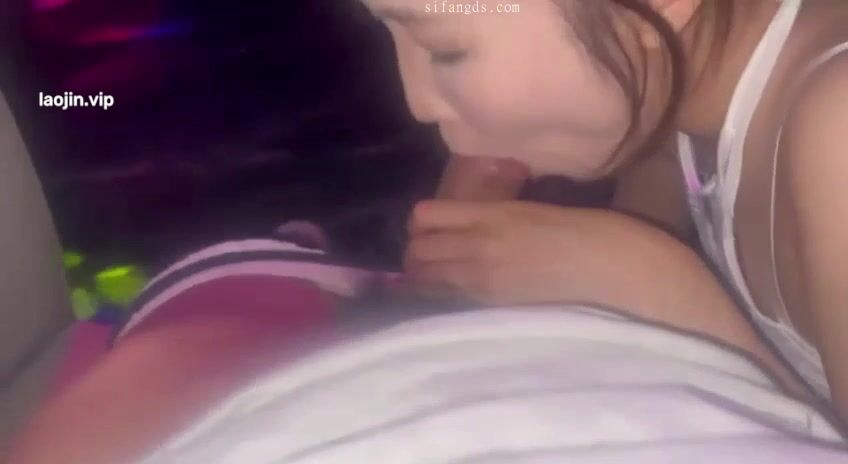 2025年9月最新，【极品泄密】，25岁江苏钢琴老师，清纯反差，穿情趣装口交，温柔乖巧，完美露脸不可错过