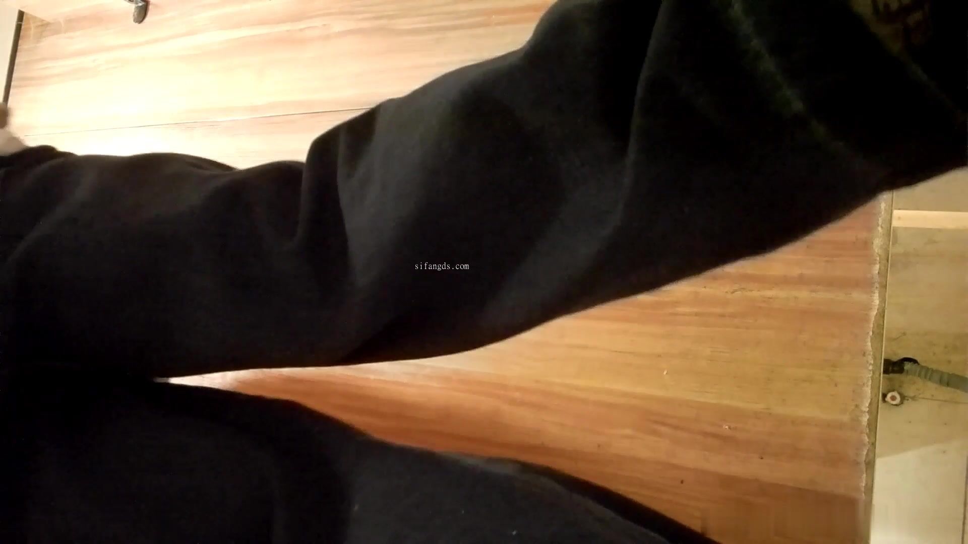 商场女厕高清后拍6位美女的各种极品美鲍鱼12