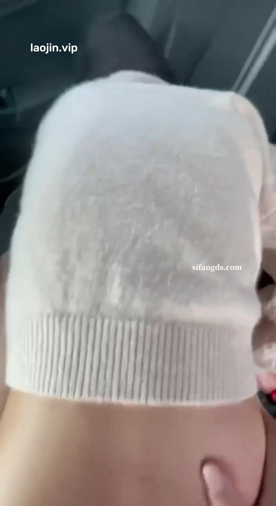 2025年9月最新，【重磅】顶级大师，【狮子座】至尊版，超清纯妹妹，车震，粉鲍，露脸高颜值，大白天车内后入1