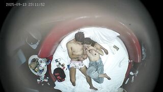 9-14流出酒店上帝视角高清偷拍 校园极品清纯白月光喜欢撅着屁股等待男友的插入