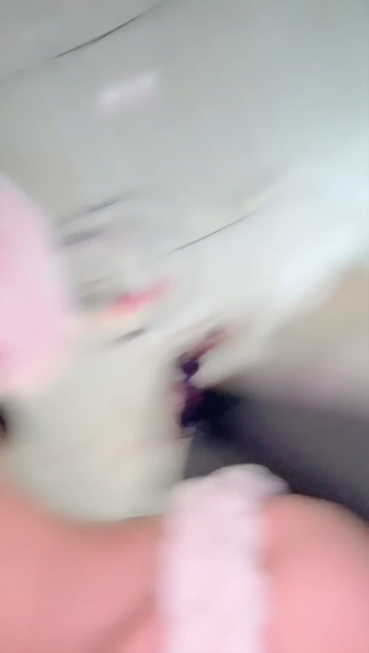 ♈模特【睡不醒的小美】服裝模特下海~神仙見了都得射~好頂7