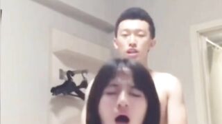 【某某门事件】第579弹 安徽职业学院熟女老师 刘庆玲 性爱视频流出 酒店身穿制服遭金主爆操中出