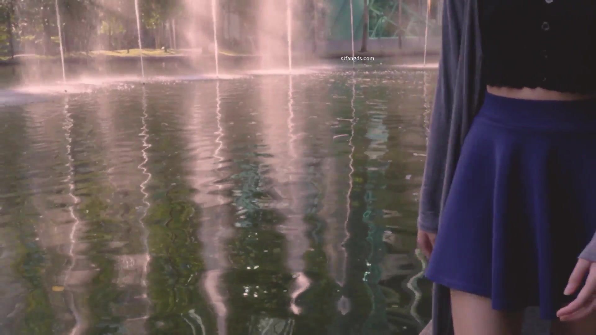 网红健身博主【MoriyaExhibit】喜欢真空装户外露出 打了码也难掩灿烂的笑容