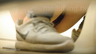 TW街头小吃店一路跟踪偷拍多位美女❤️各种极品美鲍鱼完美展示11