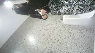 酒店女厕全景偷拍众多的美女❤️各种极品嫩鲍鱼完美展示10