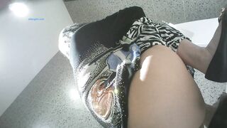 酒店女厕全景偷拍众多的美女❤️各种极品嫩鲍鱼完美展示10