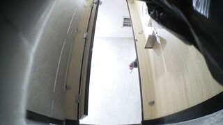 大神潜入酒吧女厕全景偷拍多位美女嘘嘘❤️各种极品鲍鱼完美展示