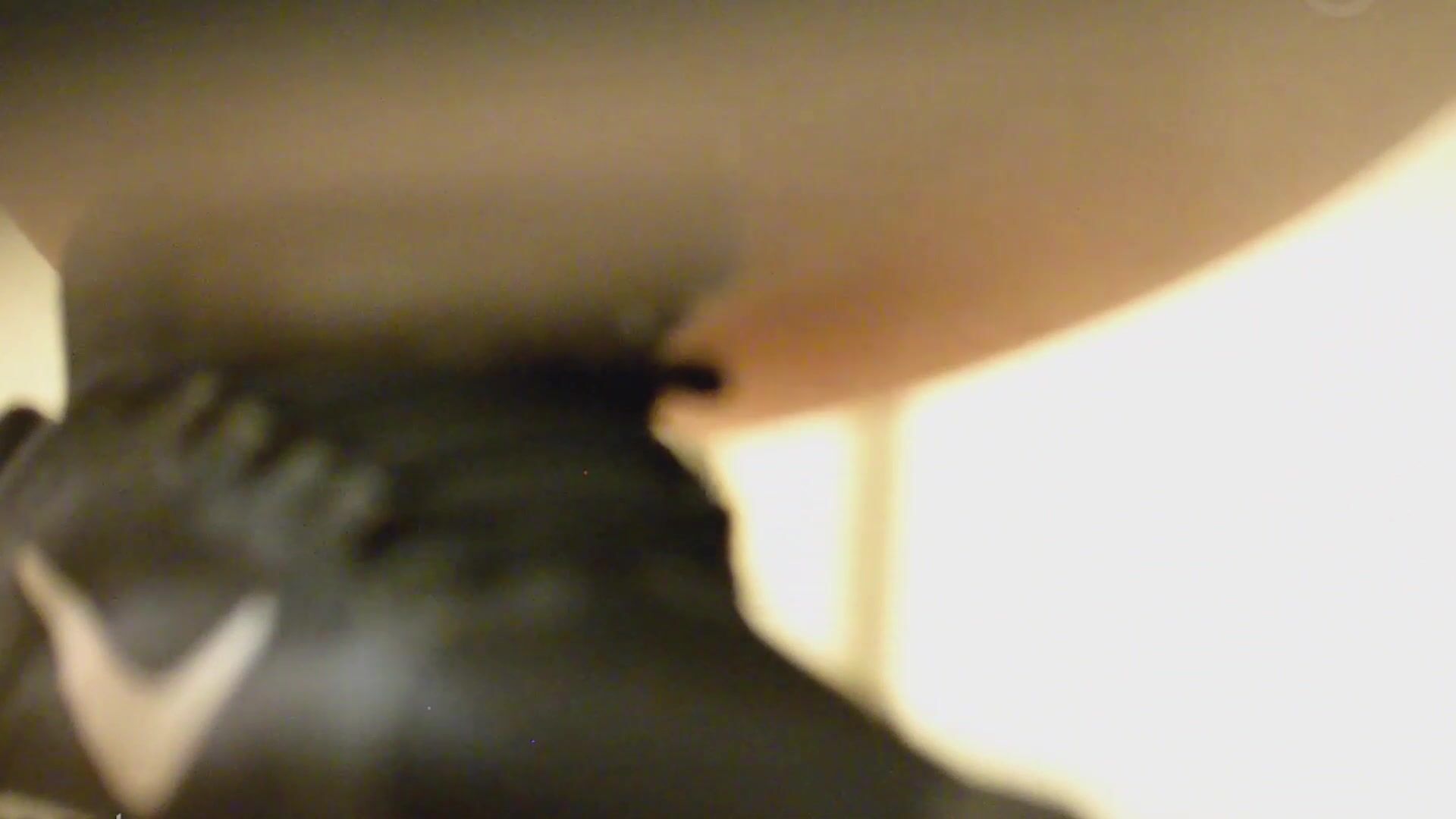 TW街头小吃店一路跟踪偷拍多位美女❤️各种极品美鲍鱼完美展示