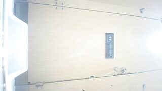 大神潜入商场女厕近距离偷拍18位美女的各种极品美鲍鱼2