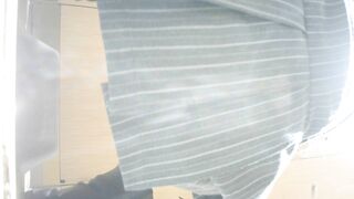 大神潜入商场女厕近距离偷拍18位美女的各种极品美鲍鱼2